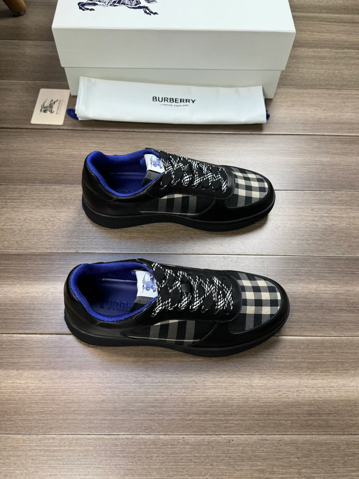 p380💰Men's shoes [BURBERRY] Burberry - High-end quality original order 🔍🔍🔍 - Upper: imported 🔝 Napa calfskin, brand totem cloth, tongue brand cloth label - Lining: canvas lining, - Outsole: rubber; two-color molded outsole - Ultra-high quality control·Fine workmanship: highlighted (high-end·luxury·grade) -Size : 38-44 (45 for men, can be customized)